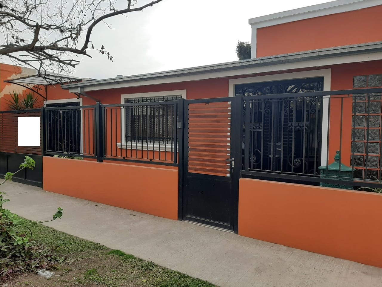CASA AL FRENTE A 80 METROS DE RUTA 8, POLVORINES
