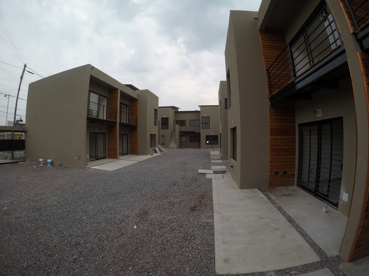 ### OPORTUNIDAD VENTA  2 ambientes en planta baja con cochera en MUÑIZ ###
