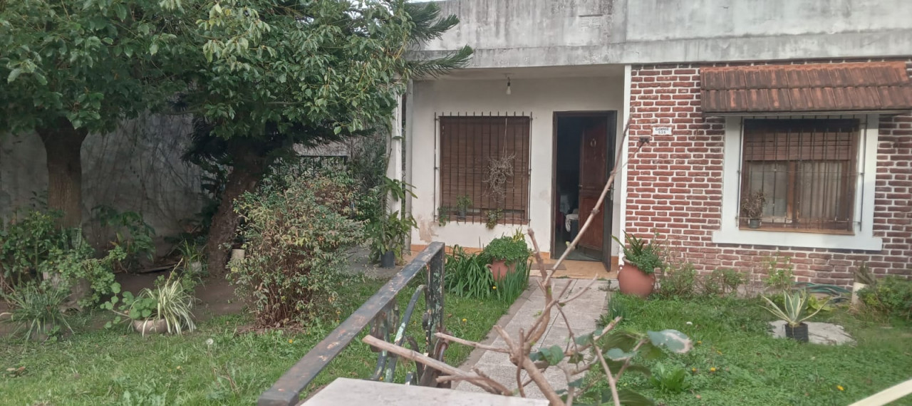 CASA EN VENTA - CASEROS 535 - MUÑIZ